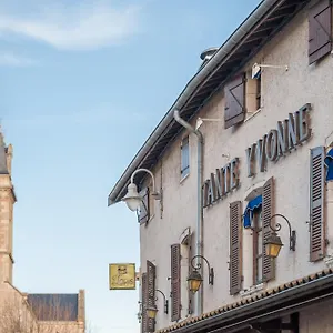 3* Hotel Logis Tante Yvonne & Son Restaurant Semi-gastronomique - Lyon Nord