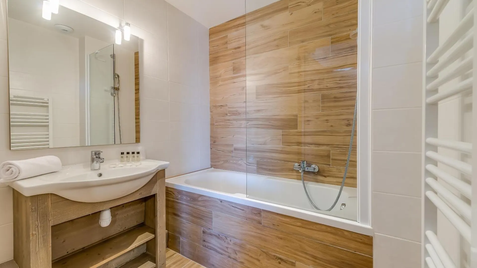 Residence Le Roc Noir By Alpapart La Rosiere